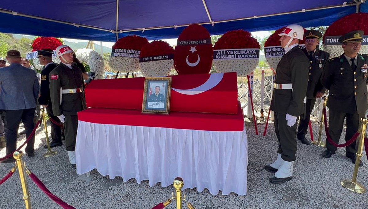 Şehit uzman çavuşa veda