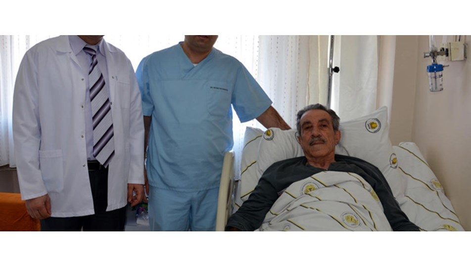 Böbreği yerine böbreğindeki tümör alındı