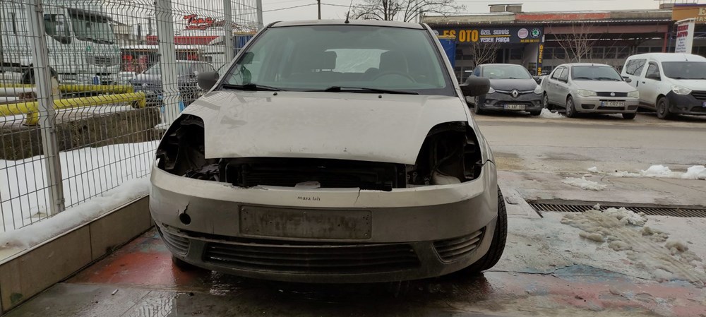 Kar kazaları artırdı, kaportacılarda araç koyacak yer kalmadı - 4