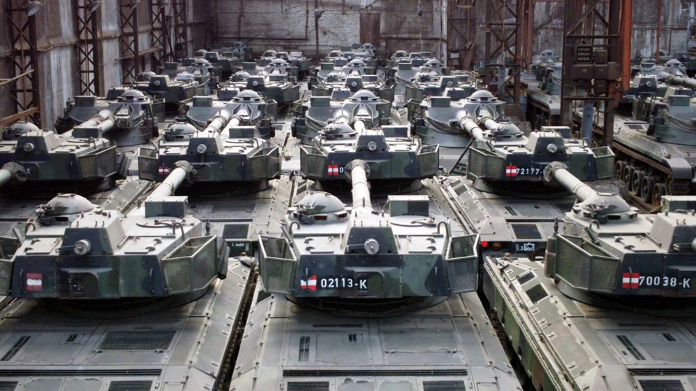 Emekli tanklar kıymete bindi - 10 bin euroya aldı 500 bine satacak - 13