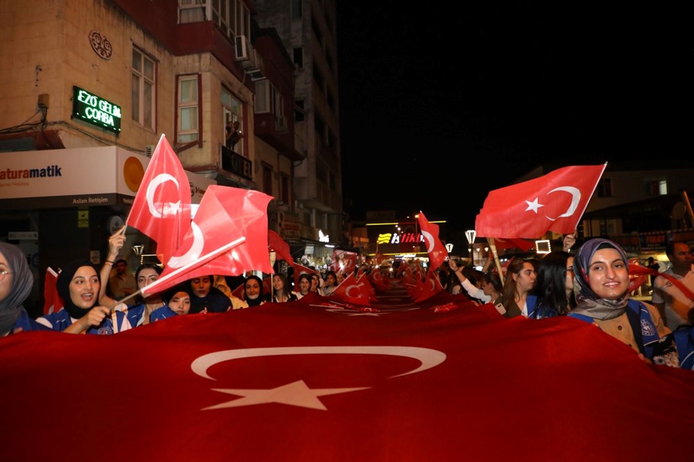 Cumhuriyet'in 100. yılı fener alayı yürüyüşleriyle kutlandı - 35