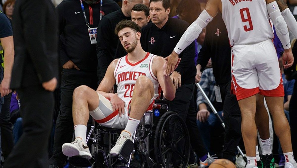 Maçtan tekerlekli sandalye ile çıkmıştı! Alperen Şengün'ün son durumu belli oldu Maçtan tekerlekli sandalye ile çıkmıştı! Alperen Şengün'ün son durumu belli oldu