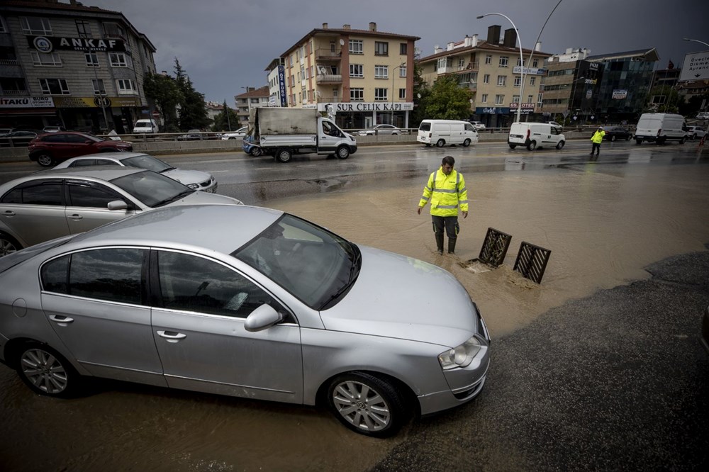 Ankara'da şiddetli sağanak: Yollar göle döndü, evleri su bastı - 2