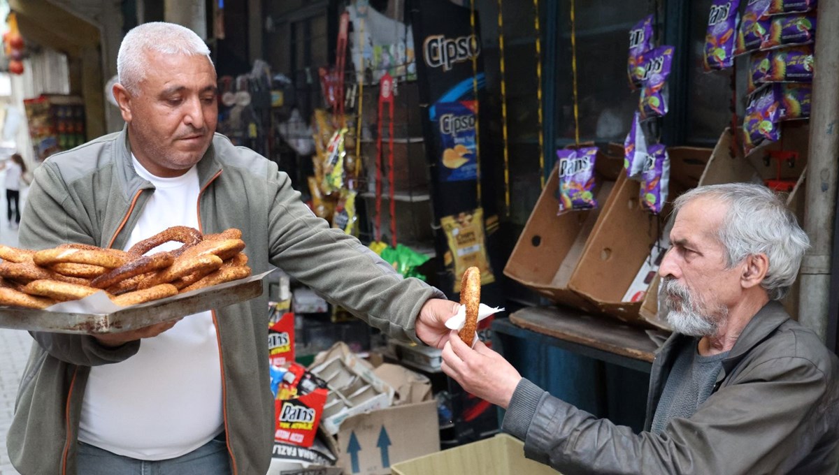 20 yıl simit sattı, 49 yaşında mesleğini yapmaya başladı: Yüreklere dokunan başarı hikayesi