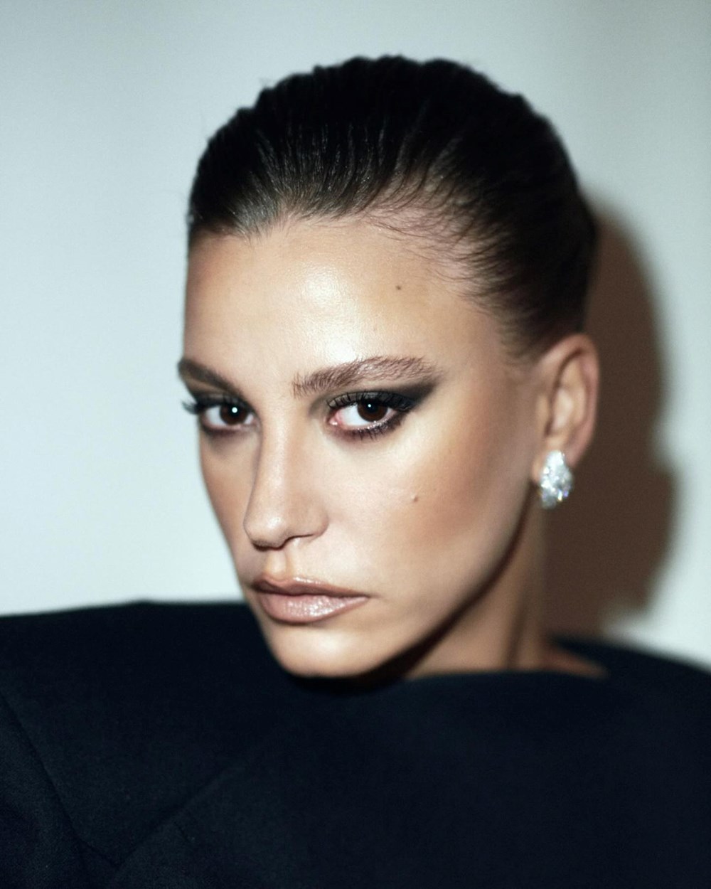 Hande Erçel ile Serenay Sarıkaya ABD'de ödül aldı - 4