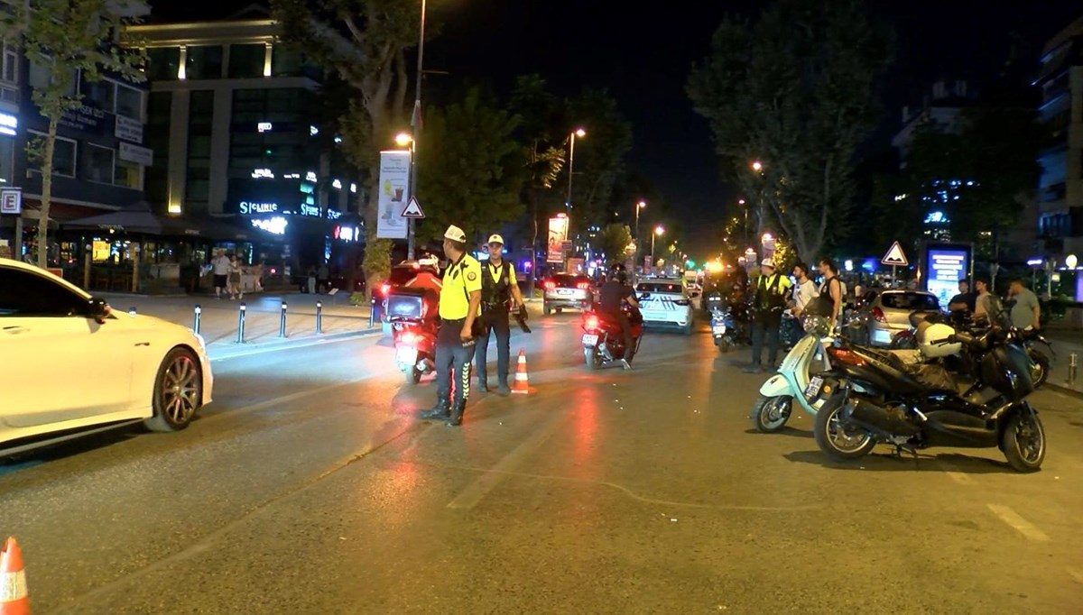 Bağdat Caddesi'ndeki sürücülere ceza yağdı