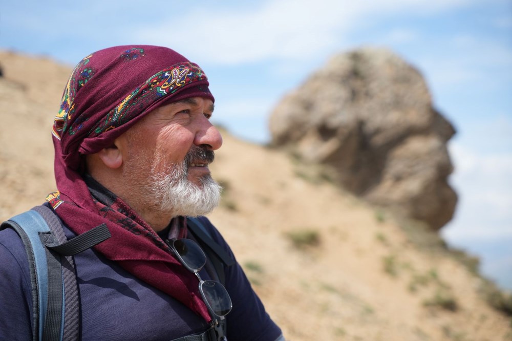 "Ovaya bakan adam" olarak biliniyor: Ziyaretçilerin ilgisini çekiyor 72 c0wB6