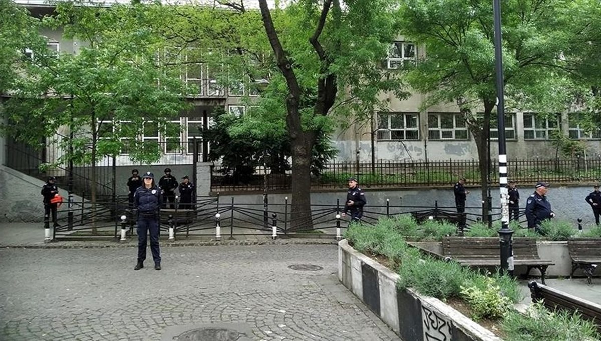 Sırbistan'da bazı okullarda bomba ihbarı Sırbistan'da bazı okullarda bomba ihbarı