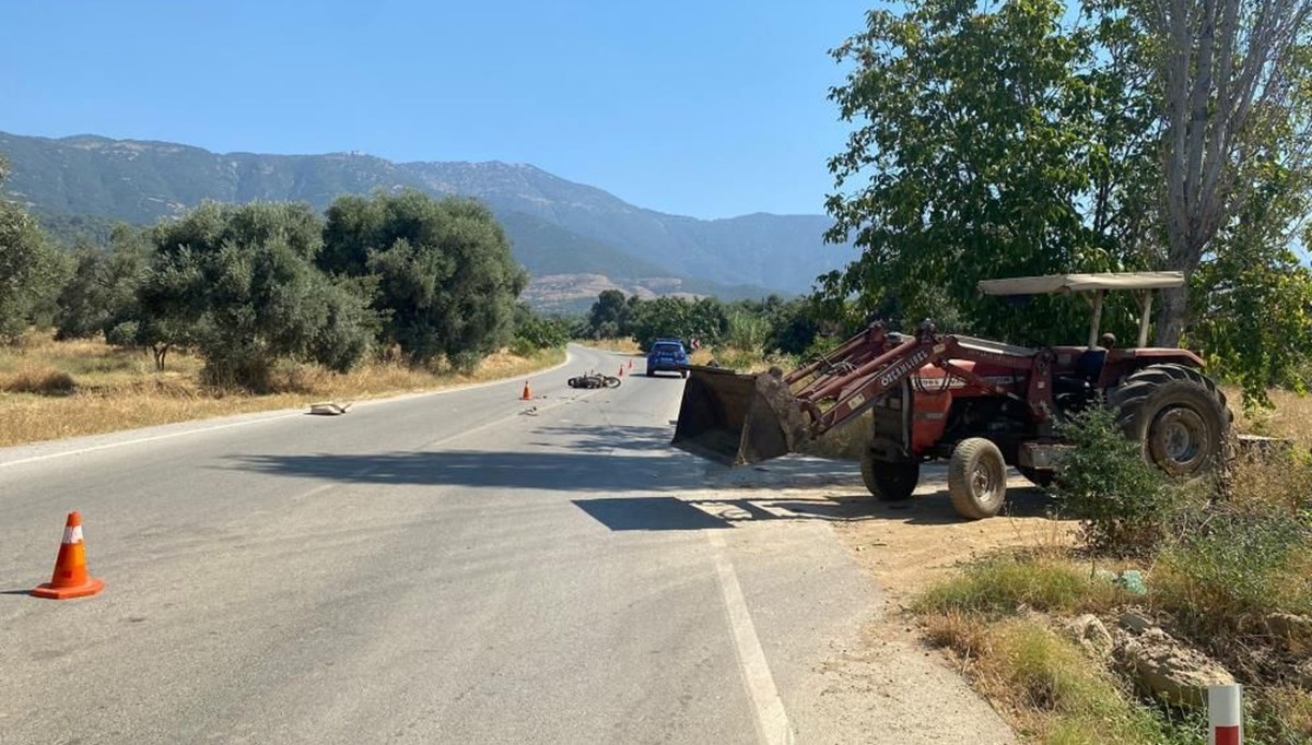 İzmir'de feci kaza: Motosiklet sürücüsü ağır yaralı İzmir'de feci kaza: Motosiklet sürücüsü ağır yaralı