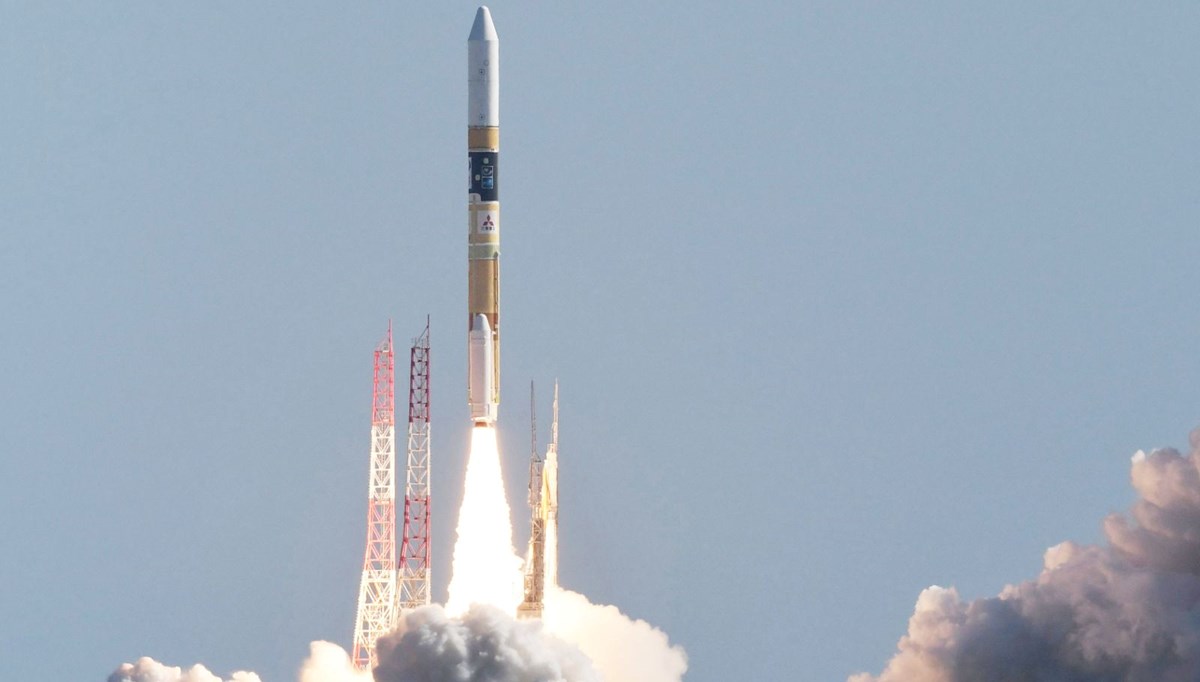Japonya, Ay'a iniş aracını uzaya fırlattı Japonya, Ay'a iniş aracını uzaya fırlattı