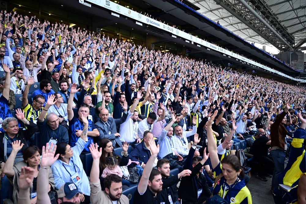 Fenerbahçe'de tarihi kongre | Ali Koç: Ligden çekilme opsiyonumuzu masadan kaldırıyoruz - 17