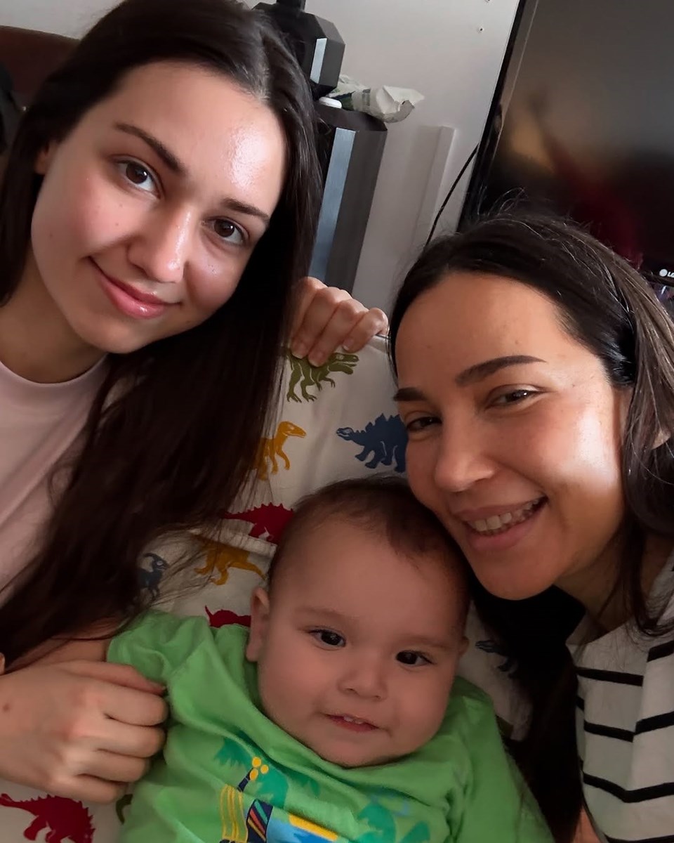 İpek Açar'dan kızı Aslı Gönül ve oğlu Ömer ile yeni kare - 1