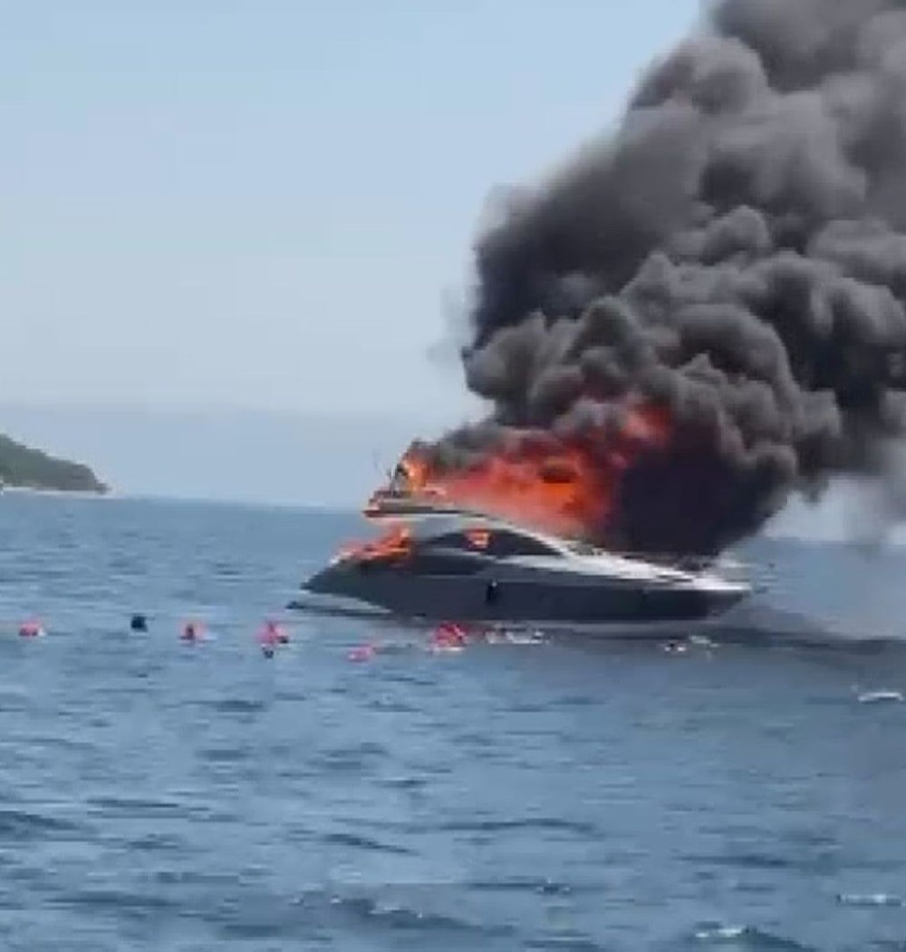 Kınalıada açıklarında tekne yangını - 2