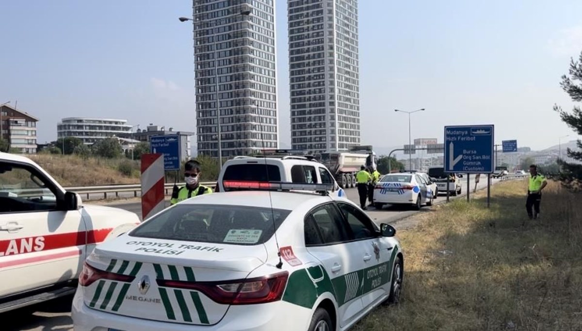 Bursa’da otoyol kenarında ceset bulundu (10 gündür burada olduğu düşünülüyor)