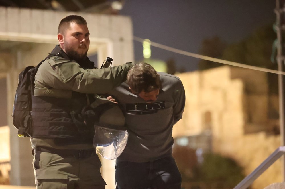İsrail polisinden Mescid-i Aksa'ya baskın - 21