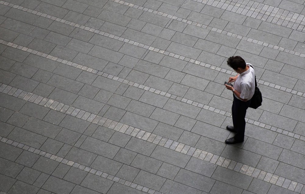 Japonya’da yürürken telefon kullanmak yasaklandı