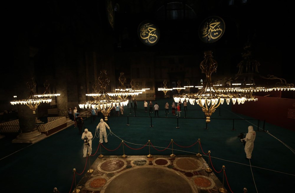 In Hagia Sophia, the crowd does not decrease - 15