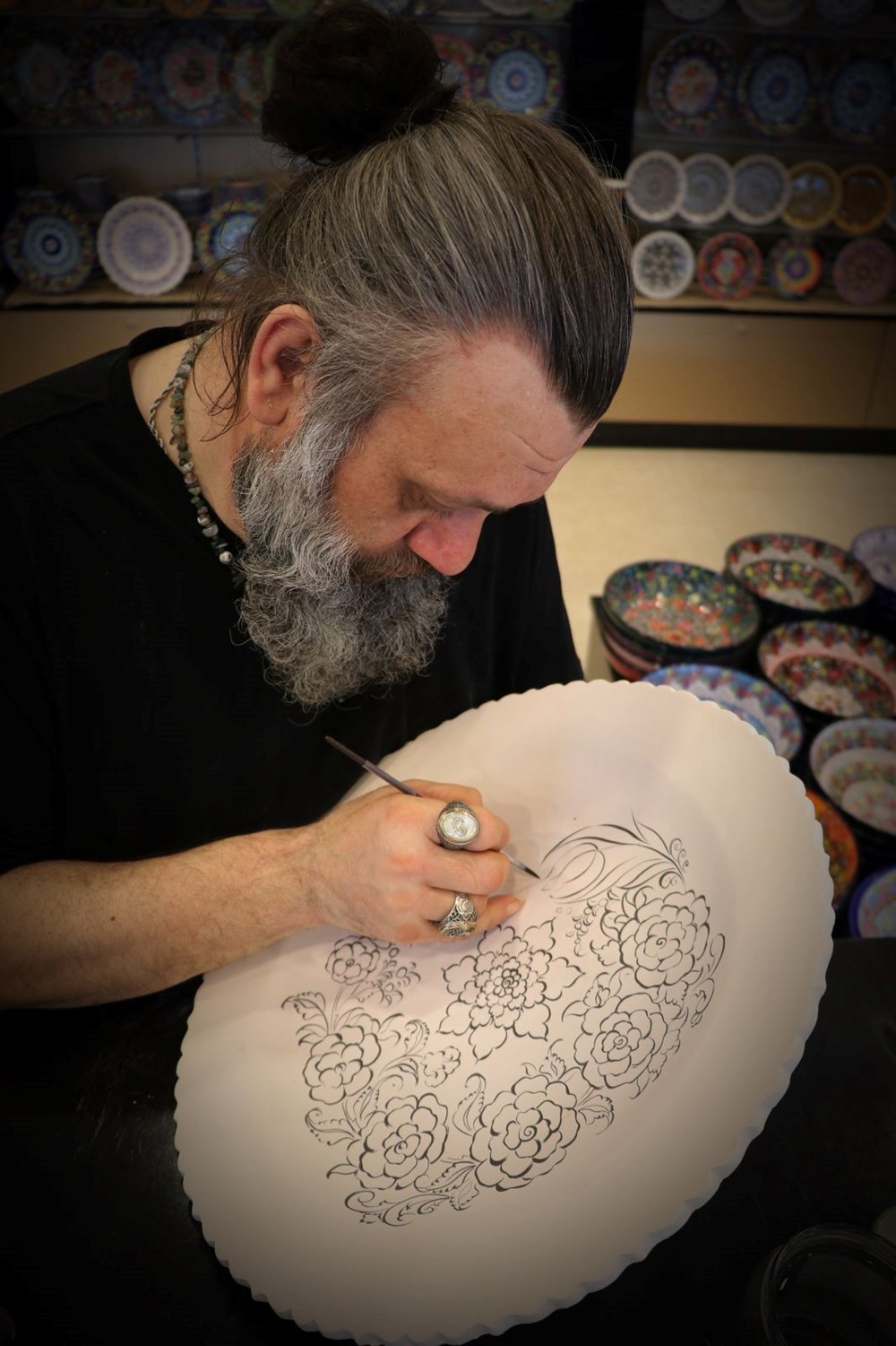 Çini ustası eserlerini resim ve gravürle zenginleştiriyor - 9