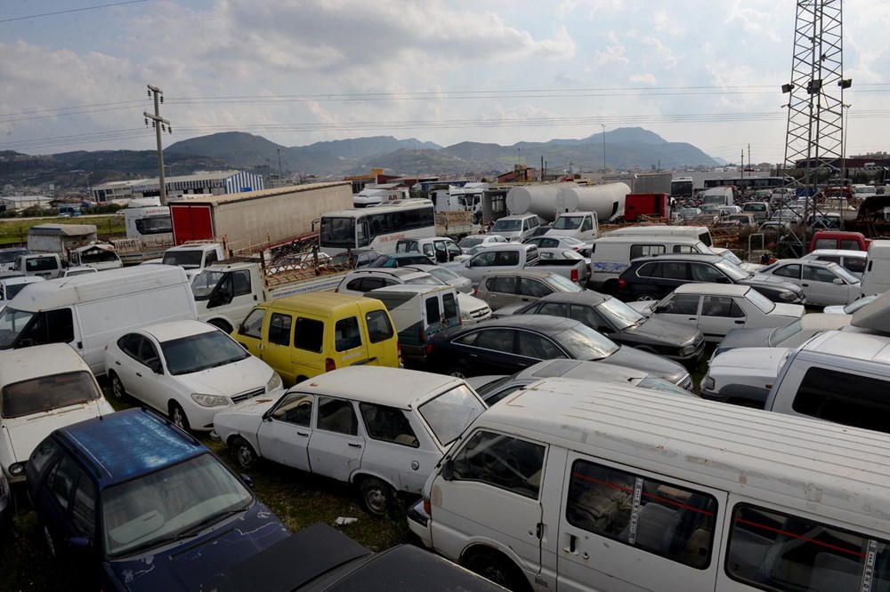 80 milyon TL yediemin otoparklarında çürümeye terk edildi - 1