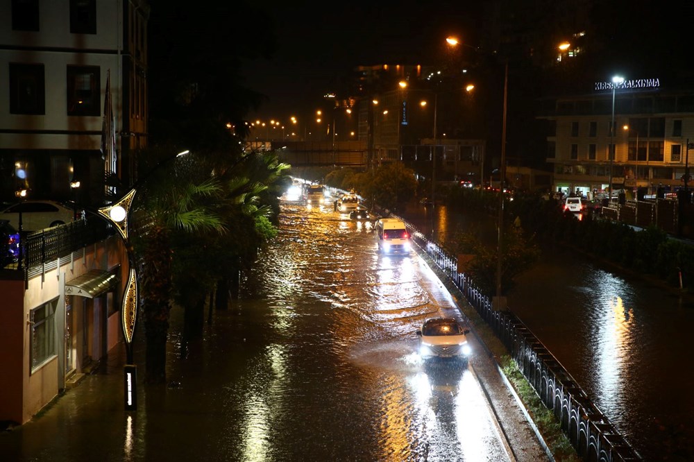 Kuvvetli sağanak birçok ilde hayatı felç etti: Sele kapılan 3 kişi hayatını kaybetti, 1 bebek kayıp - 24