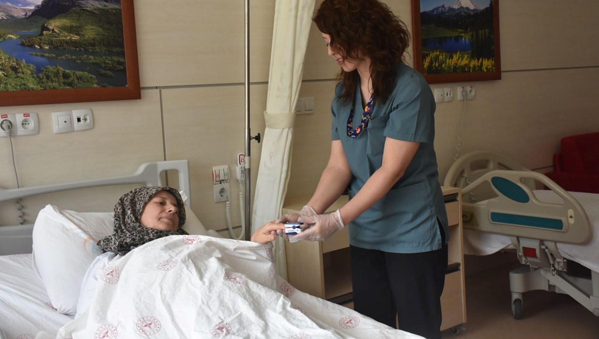 2 şikayetle hastaneye gitti, ameliyatı 3 saat sürdü: Karnından çıkarıldı 2 şikayetle hastaneye gitti, ameliyatı 3 saat sürdü: Karnından çıkarıldı