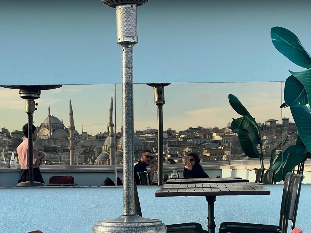 Uraz Kaygılaroğlu sevgilisiyle verdiği pozları paylaştı - 6