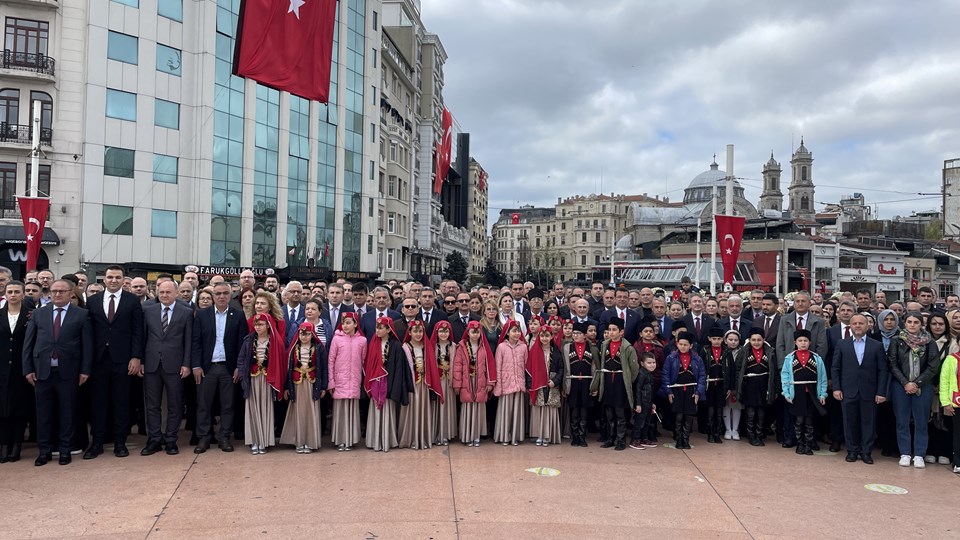 İstanbul'da 23 Nisan Ulusal Egemenlik ve Çocuk Bayramı kutlanıyor - 1