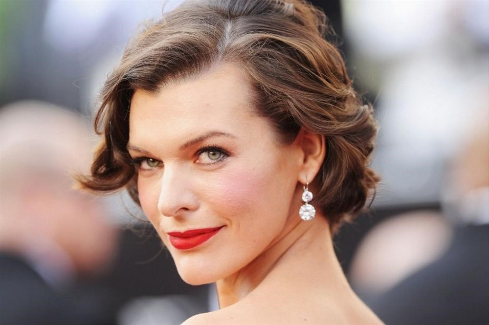 Milla Jovovich Ukrayna için seferber oldu - 1