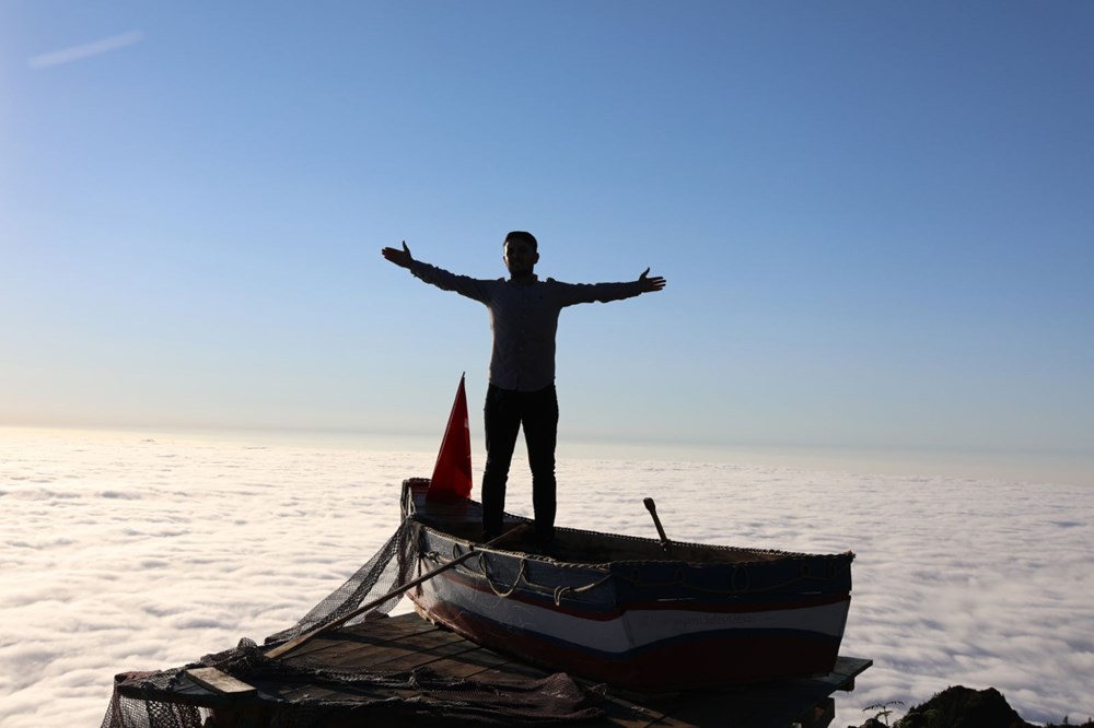 2 bin 700 metredeki yaylada, kayıkta'Titanic pozu' veriyorlar - 12