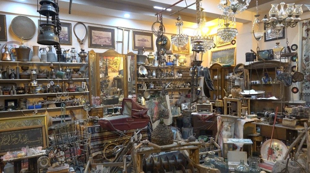 19 Yıllık Antika Tutkusu: Dükkan Değil, Yaşayan Müze 74 c9K0sKhsWUOfs9JG lONKg