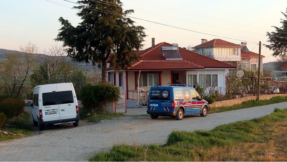 Yeşilova Belediye Başkanı Mümtaz Şenel ve eşine silahlı saldırı