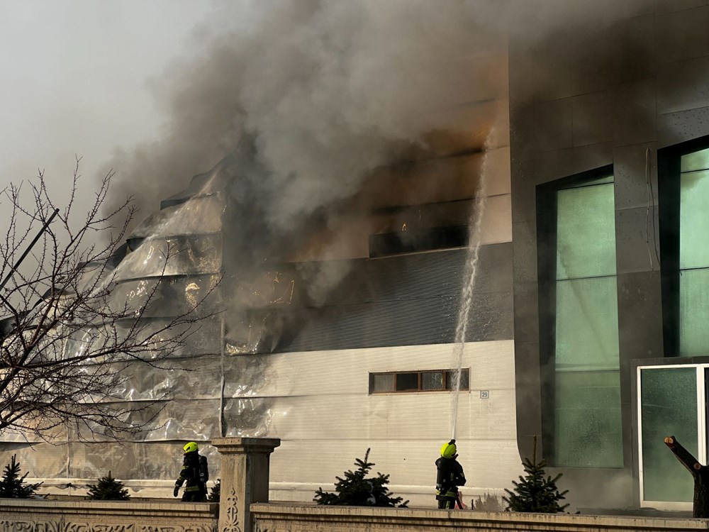 Kayseri'de mobilya fabrikasında yangın: 3 can kaybı - 7