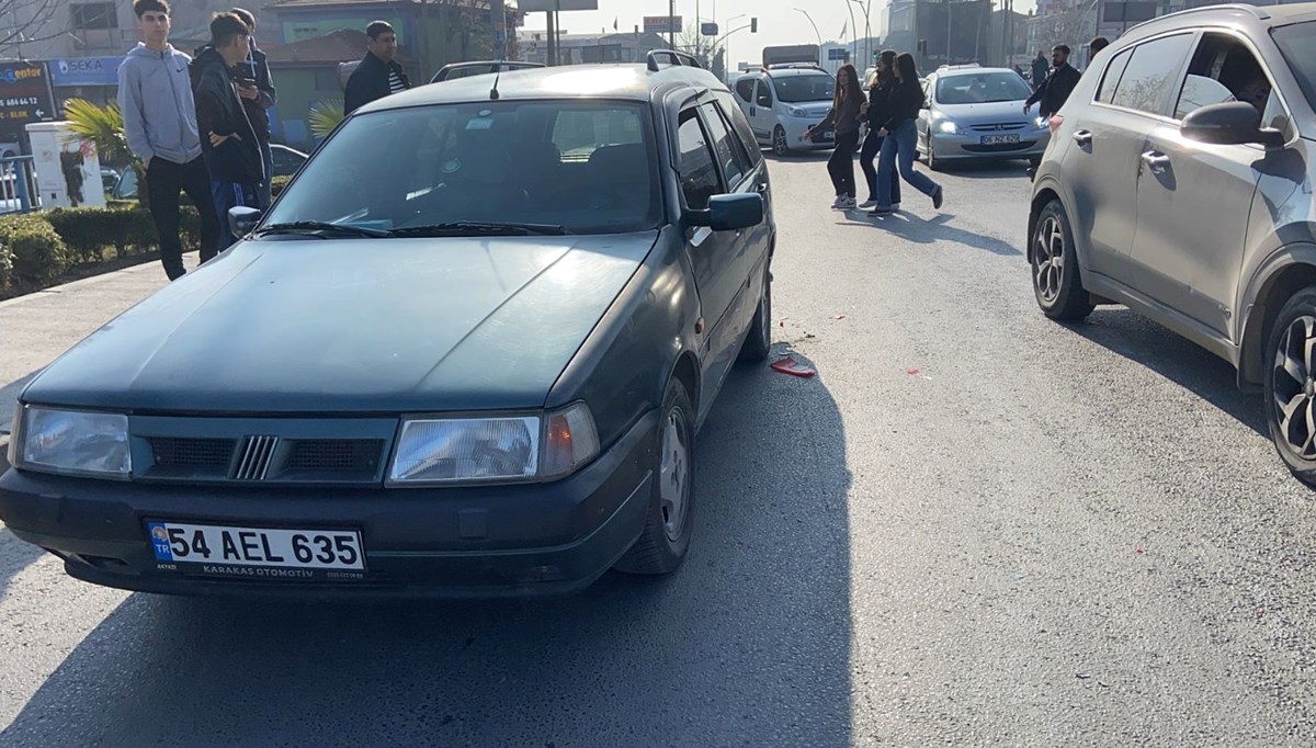 Gebze'de motosiklet otomobille çarpıştı: 1 yaralı