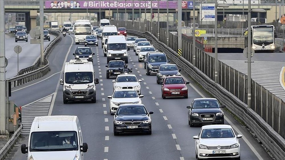 Trafikte yeni cezalar: Ehliyetlerine el konulacak - 4