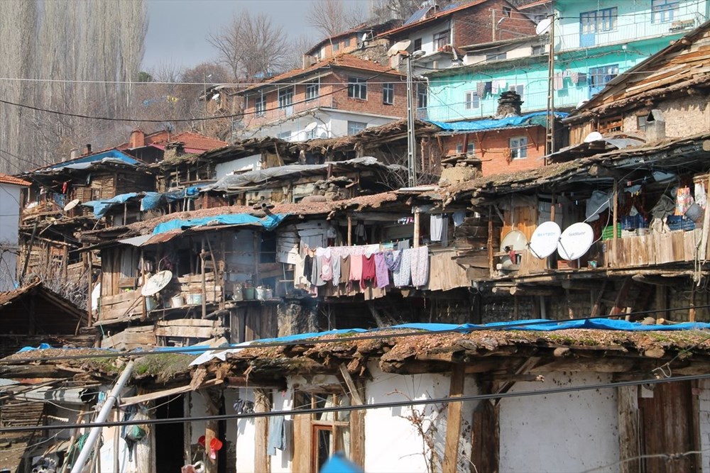 İç içe 35 ev! Burası Nepal değil Manisa - 15