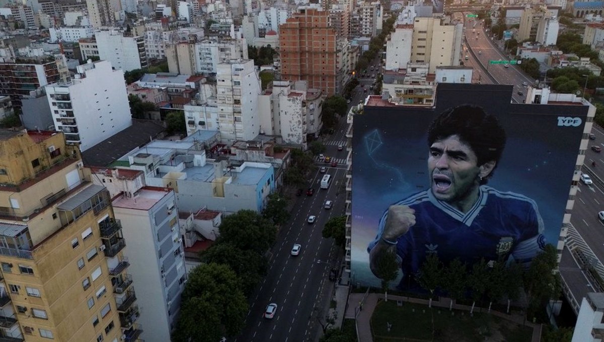 Maradona'yı ihmal mi öldürdü? 7 sağlık çalışanı cinayetle yargılanacak Maradona'yı ihmal mi öldürdü? 7 sağlık çalışanı cinayetle yargılanacak