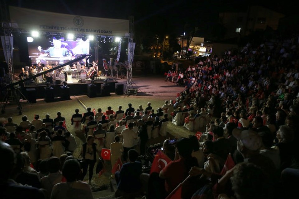 Fethiye'deki Telmessos Antik Tiyatrosu'nda senfonik destan sahnelendi - 2