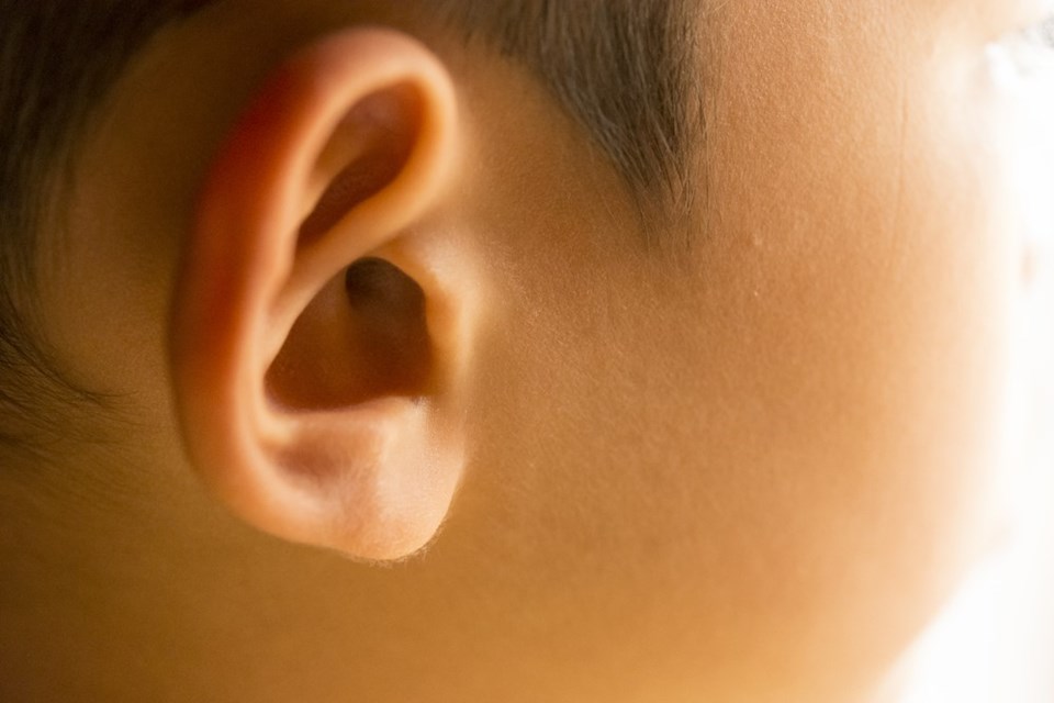 Kulak ağrısının altında yatan 8 neden (Otalji nasıl tedavi edilir?) - 1