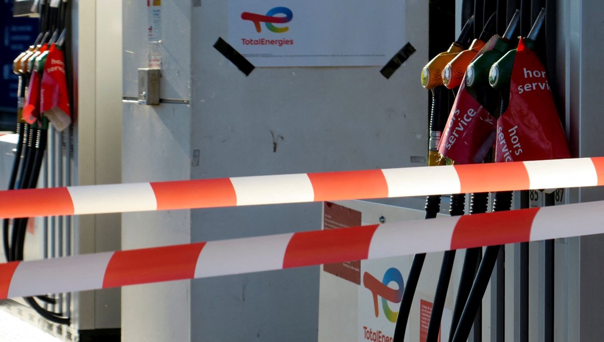 Fransa'da akaryakıt grevlerine devam kararı çıktı