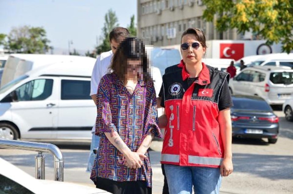Kocatepe Camisi'nde moda çekimi yapanlara beraat - 1