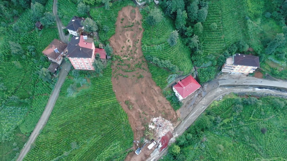 Rize'de sel ve heyelan: 5 kişi hayatını kaybetti, 3 kişi aranıyor - 9