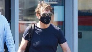 Tom Cruise çekim toplantısında (Görevimiz Tehlike 7 için geri sayım)