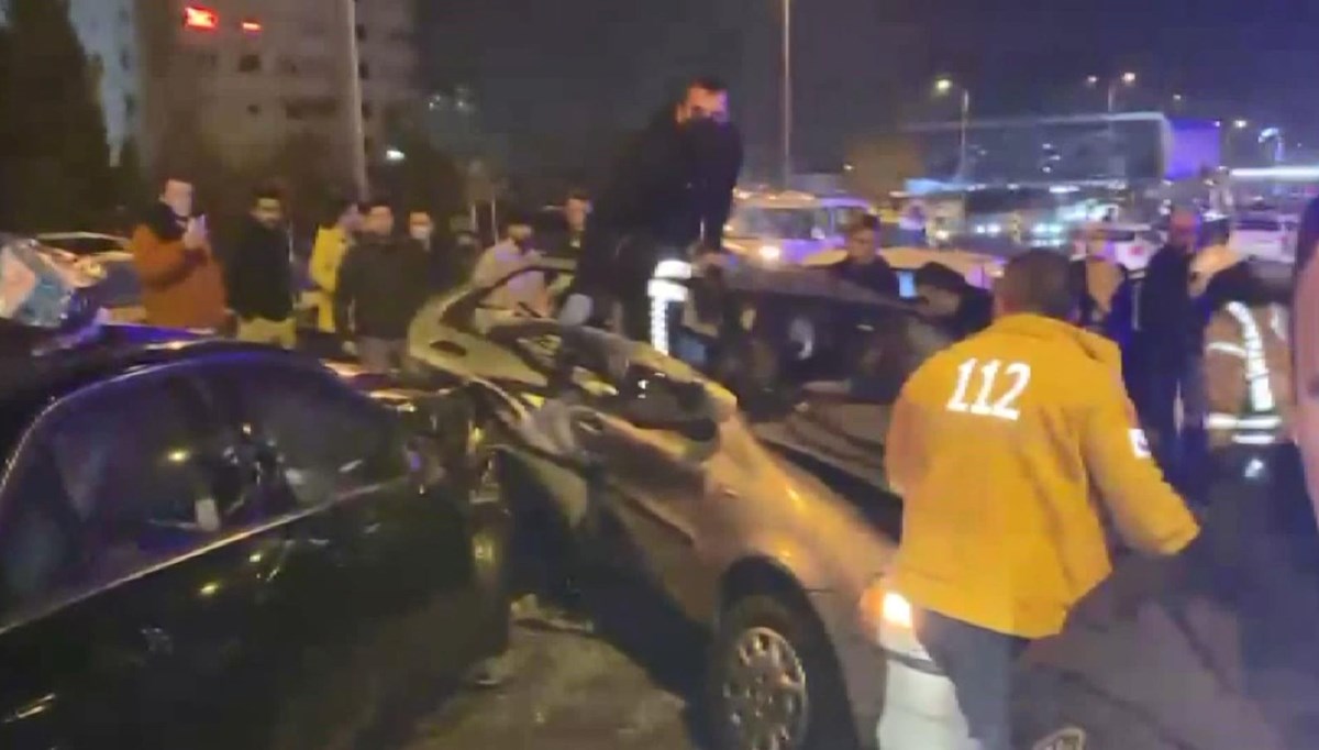 Beylikdüzü'nde zincirleme kaza