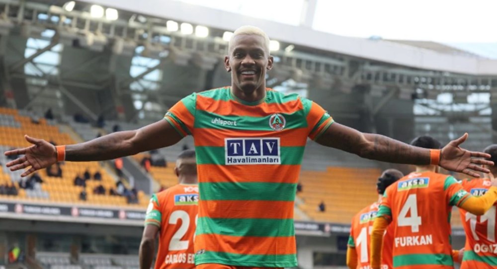 Süper Lig'de gol krallığında kıyasıya yarış: Immobile, Dzeko, Banza ve Osimhen'in kaç golü var? - 15