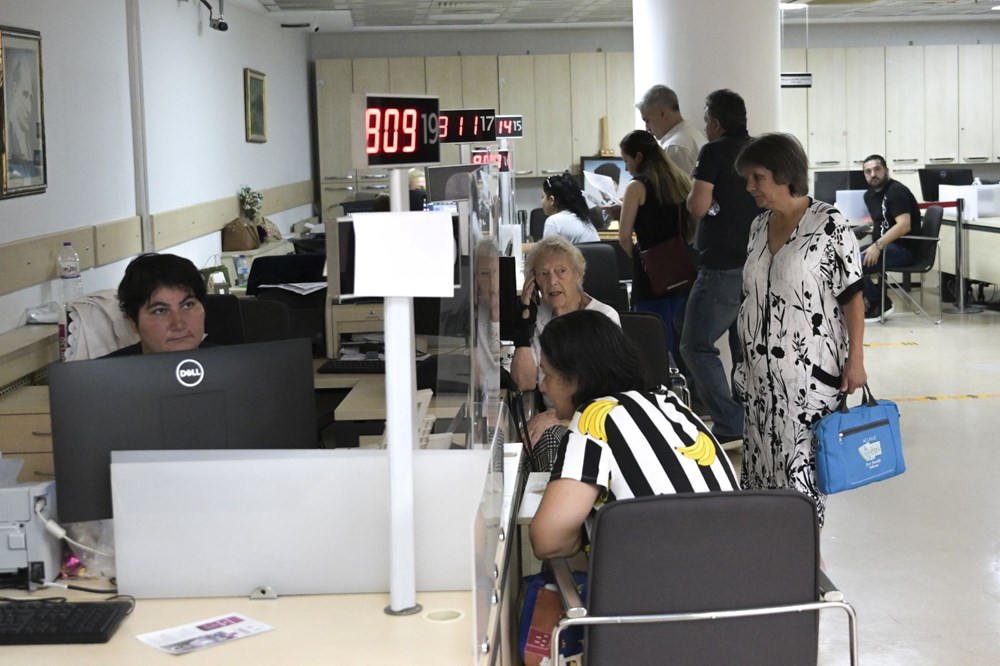 7 bin lira ödememek için saatlerce bekliyorlar: İşte son güne bırakmanın bedeli - 4
