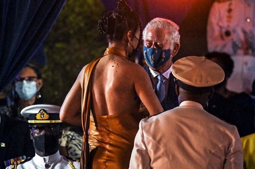Rihanna, Barbados'un bağımsızlığını ilan ettiği törende Ulusal Kahraman ilan edildi - 3