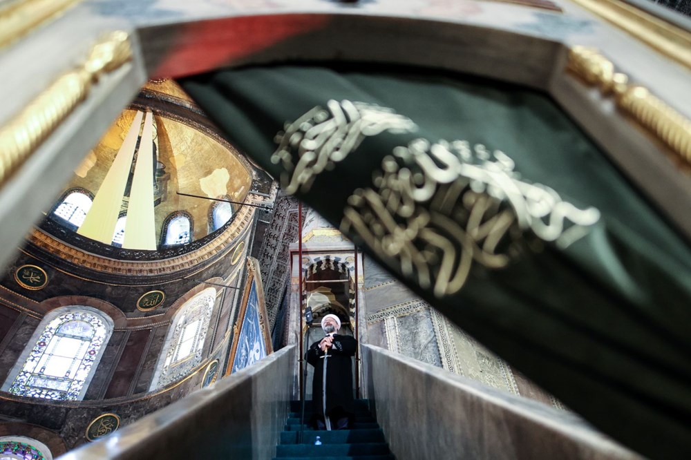 Ayasofya-i Kebir Cami-i Şerifi'nde 87 yıl sonra ilk Ramazan Bayramı namazı kılındı - 3