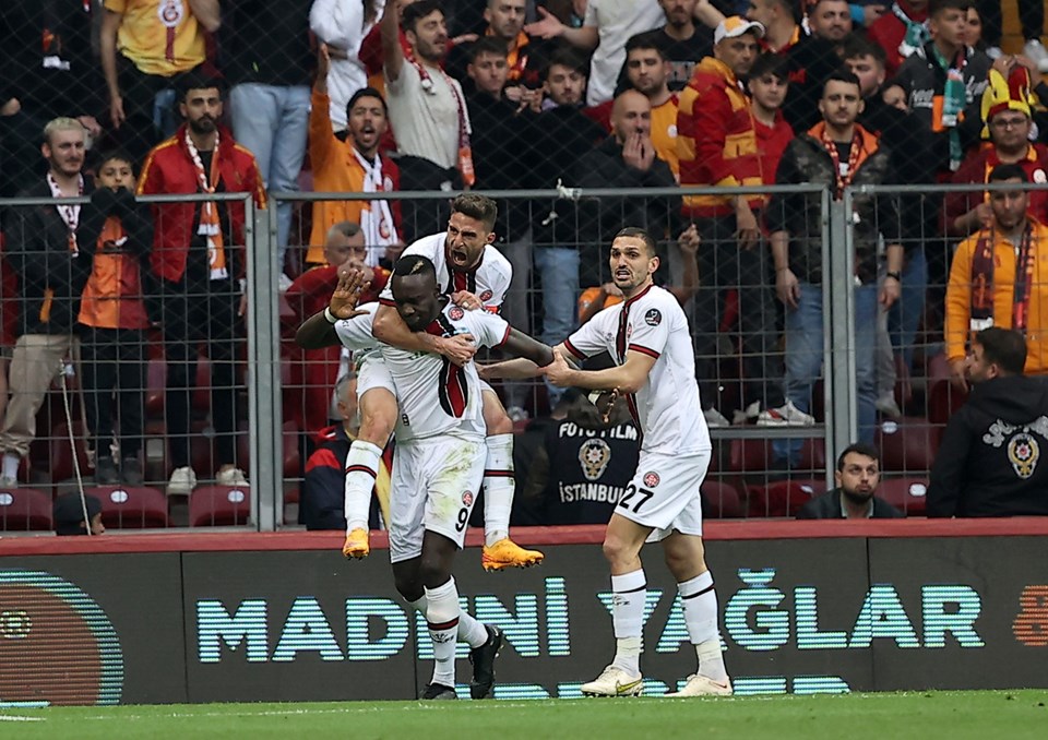 Lider Galatasaray evinde puan bıraktı: 6 gollü düelloda kazanan yok - 6