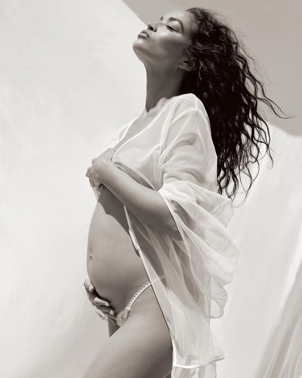 Model Shanina
Shaik ilk çocuğuna hamile - 2