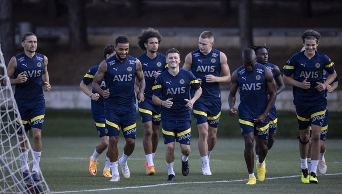 Fenerbahçe Süper Lig’de sezonu açıyor Fenerbahçe Süper Lig’de sezonu açıyor